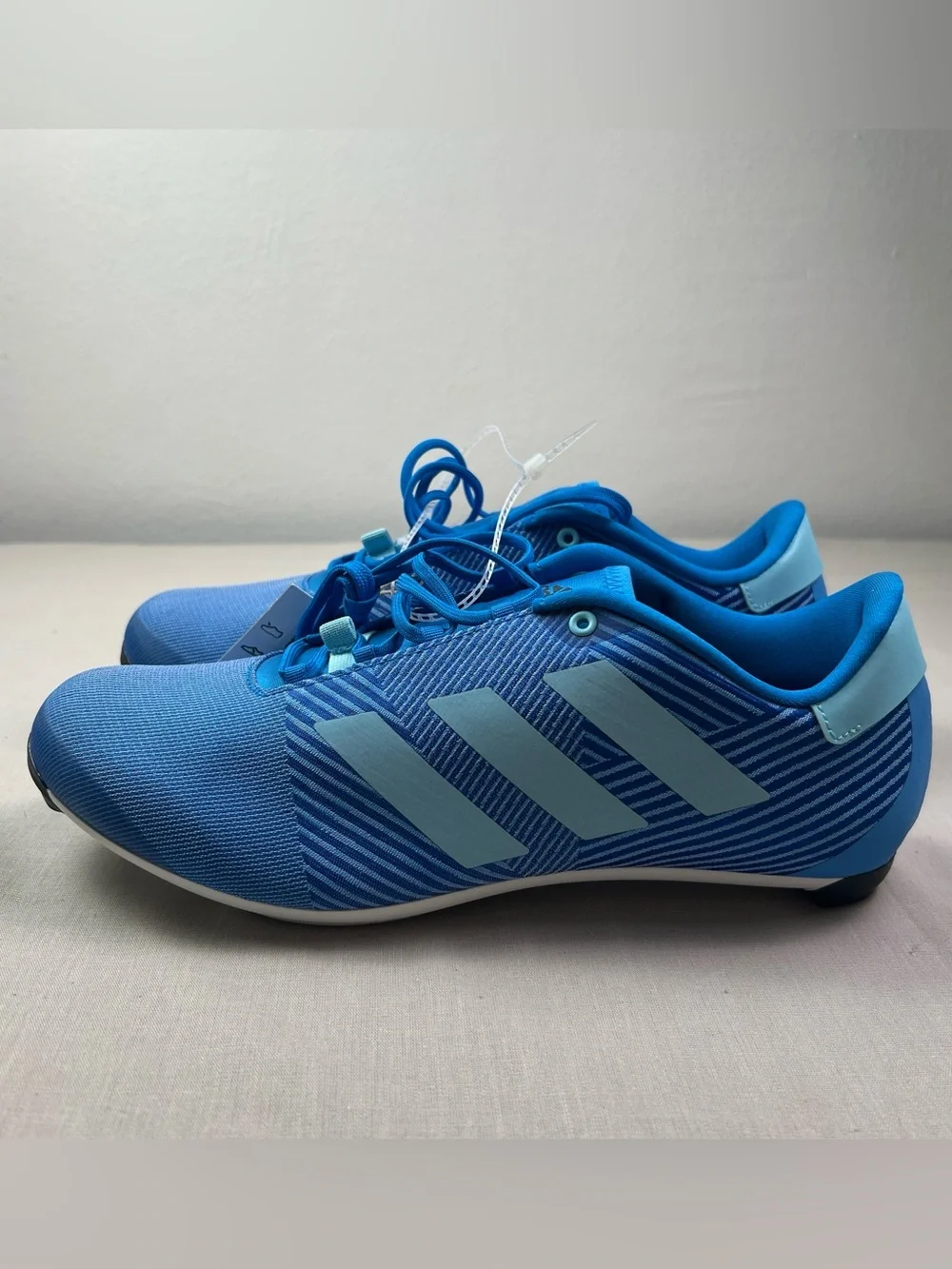 adidas streamlined sneakers
